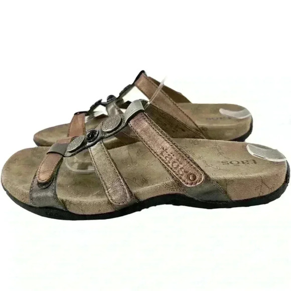 Taos womens sandals size 7 bronze leather metallic gem
Footbed - Picture 4 of 12